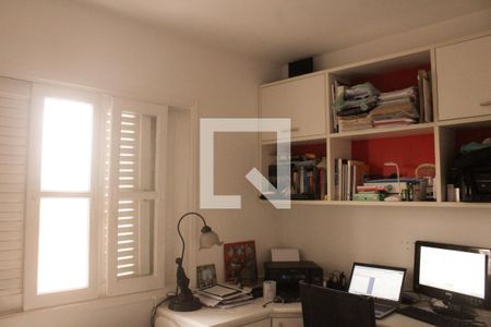 Casa à venda com 180m², 3 quartos e 2 vagas Casa à venda com 180m², 3 quartos e 2 vagasQuarto 3