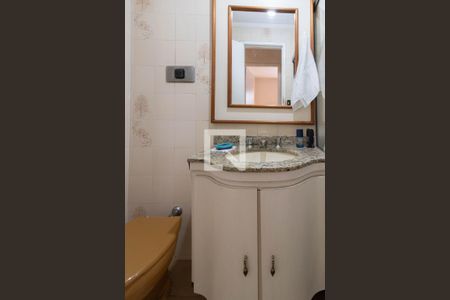 Apartamento à venda com 83m², 2 quartos e 1 vaga Apartamento à venda com 83m², 2 quartos e 1 vagaBanheiro