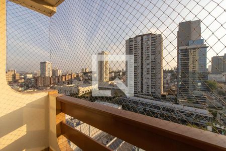 Apartamento à venda com 83m², 2 quartos e 1 vaga Apartamento à venda com 83m², 2 quartos e 1 vagaVaranda