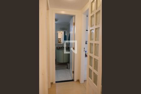 Corredor de apartamento para alugar com 2 quartos, 65m² em Vila da Saúde, São Paulo