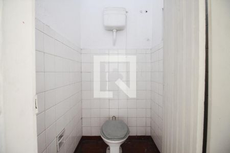 Casa à venda com 200m², 3 quartos e 2 vagasBanheiro de Serviço