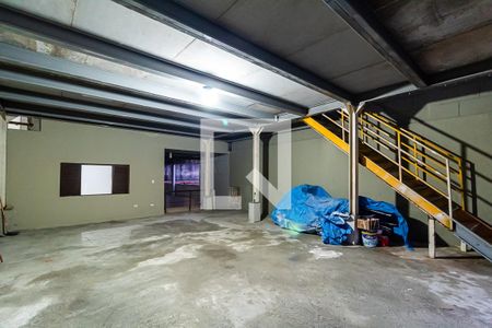 Garagem de casa para alugar com 3 quartos, 160m² em Vila Mariana, Ferraz de Vasconcelos