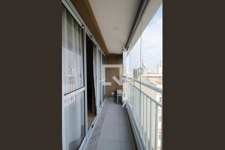Studio para alugar com 27m², 1 quarto e sem vaga Studio para alugar com 27m², 1 quarto e sem vagaVaranda
