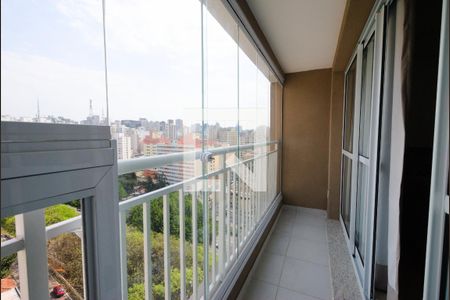 Studio para alugar com 27m², 1 quarto e sem vaga Studio para alugar com 27m², 1 quarto e sem vagaVaranda