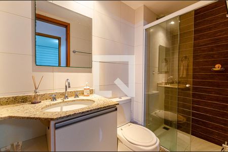 Apartamento à venda com 70m², 2 quartos e 1 vaga Apartamento à venda com 70m², 2 quartos e 1 vagaBanheiro