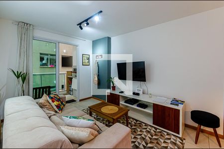 Apartamento à venda com 70m², 2 quartos e 1 vaga Apartamento à venda com 70m², 2 quartos e 1 vagaSala