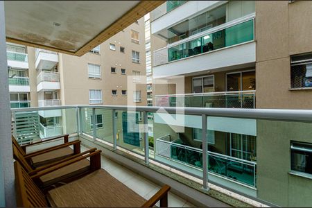 Apartamento à venda com 70m², 2 quartos e 1 vaga Apartamento à venda com 70m², 2 quartos e 1 vagaVaranda