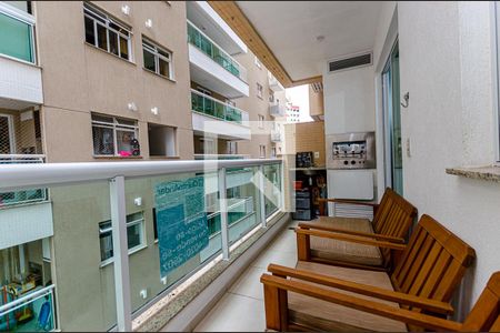 Apartamento à venda com 70m², 2 quartos e 1 vaga Apartamento à venda com 70m², 2 quartos e 1 vagaVaranda