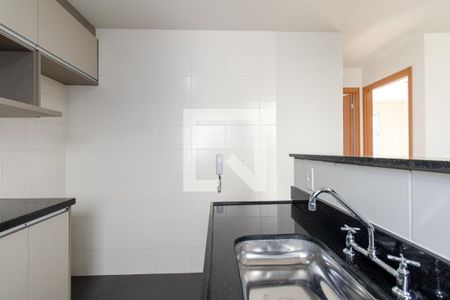 Cozinha e Área de Serviço de apartamento para alugar com 2 quartos, 38m² em Santo Antônio, São José dos Pinhais