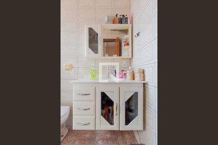 Casa à venda com 143m², 3 quartos e 3 vagasBanheiro Suíte 