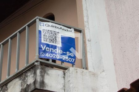 Casa à venda com 300m², 4 quartos e 4 vagas Casa à venda com 300m², 4 quartos e 4 vagasPlaca