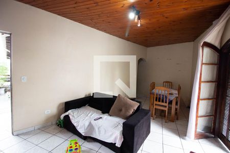 Casa à venda com 300m², 4 quartos e 4 vagas Casa à venda com 300m², 4 quartos e 4 vagasCasa 5