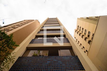 Apartamento à venda com 185m², 3 quartos e 2 vagasFachada