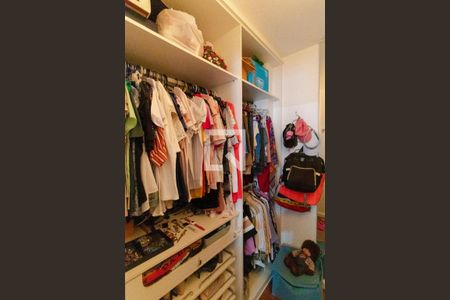 Apartamento à venda com 185m², 3 quartos e 2 vagasCloset da Suíte