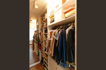 Apartamento à venda com 185m², 3 quartos e 2 vagasCloset da Suíte