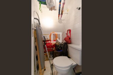 Apartamento à venda com 185m², 3 quartos e 2 vagasBanheiro de Serviço