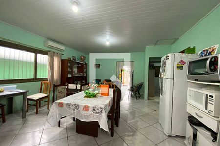 Casa à venda com 119m², 3 quartos e 2 vagasCozinha
