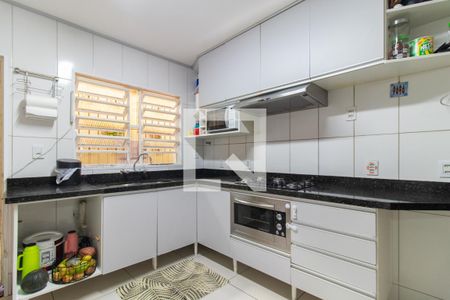 Casa à venda com 385m², 5 quartos e 9 vagasCozinha