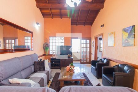 Casa à venda com 385m², 5 quartos e 9 vagasSala 2