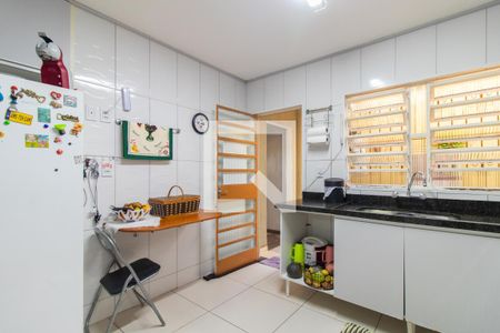 Casa à venda com 385m², 5 quartos e 9 vagasCozinha