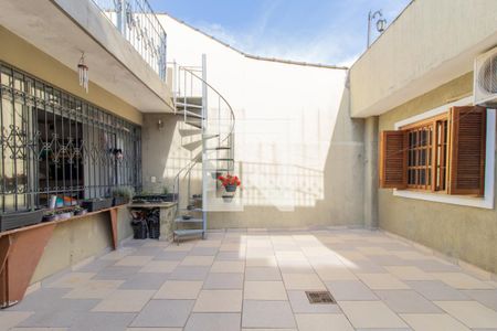 Casa à venda com 385m², 5 quartos e 9 vagasQuintal