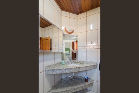 Casa à venda com 385m², 5 quartos e 9 vagasBanheiro