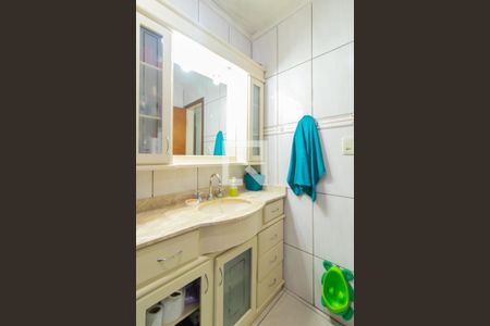 Casa à venda com 385m², 5 quartos e 9 vagasBanheiro Corredor