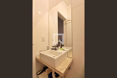 Casa para alugar com 125m², 3 quartos e 2 vagasBanheiro Social