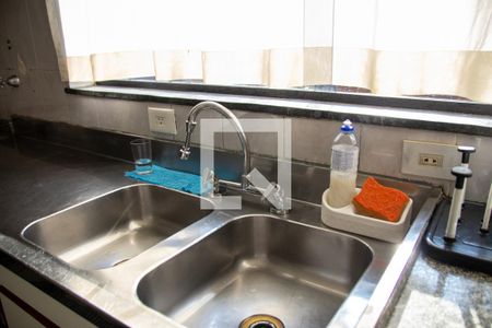 Casa para alugar com 750m², 8 quartos e 5 vagasCozinha