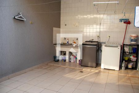 Casa para alugar com 750m², 8 quartos e 5 vagasÁrea de Serviço