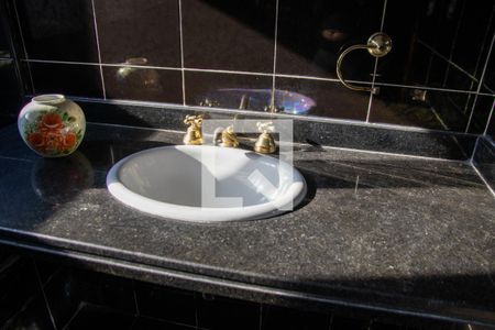 Casa para alugar com 750m², 8 quartos e 5 vagasBanheiro 2