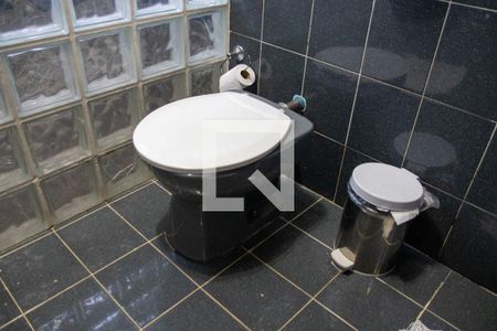 Casa para alugar com 750m², 8 quartos e 5 vagasBanheiro 3