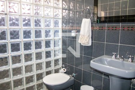 Casa para alugar com 750m², 8 quartos e 5 vagasBanheiro 3