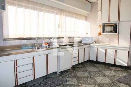 Casa para alugar com 750m², 8 quartos e 5 vagasCozinha