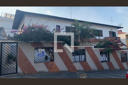 Casa para alugar com 750m², 8 quartos e 5 vagasFachada