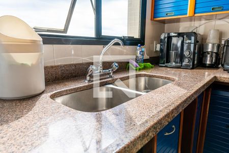 Apartamento à venda com 130m², 2 quartos e 2 vagasCozinha