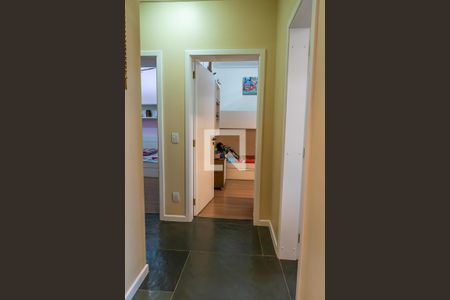 Apartamento à venda com 130m², 2 quartos e 2 vagasCorredor