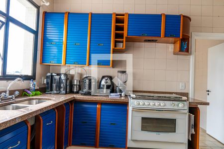 Apartamento à venda com 130m², 2 quartos e 2 vagasCozinha