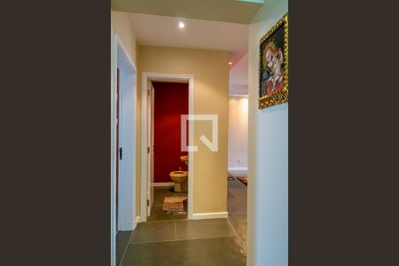 Apartamento à venda com 130m², 2 quartos e 2 vagasCorredor