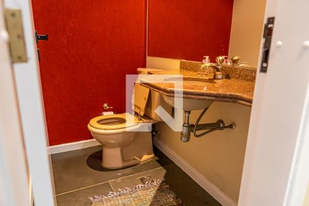 Apartamento à venda com 130m², 2 quartos e 2 vagasBanheiro Social