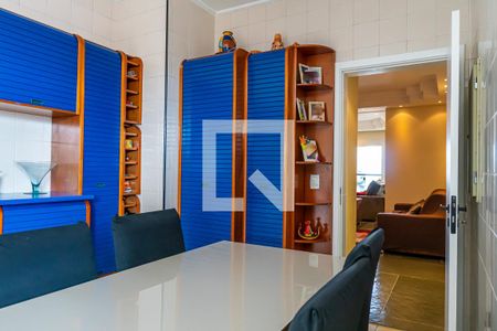 Apartamento à venda com 130m², 2 quartos e 2 vagasCozinha