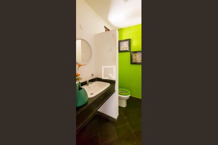 Casa de condomínio para alugar com 335m², 6 quartos e 4 vagasLavabo