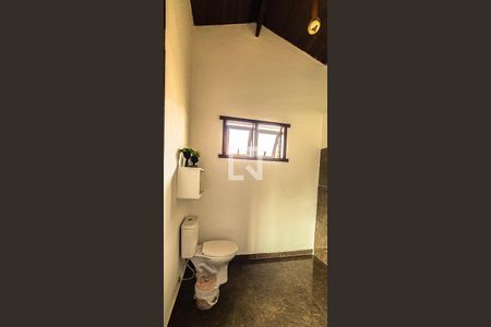 Casa de condomínio para alugar com 335m², 6 quartos e 4 vagasBanheiro da Suíte 3