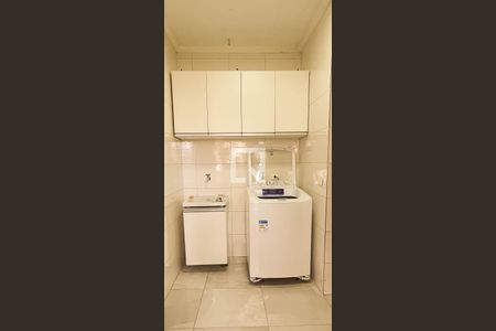 Casa de condomínio para alugar com 335m², 6 quartos e 4 vagasLavanderia