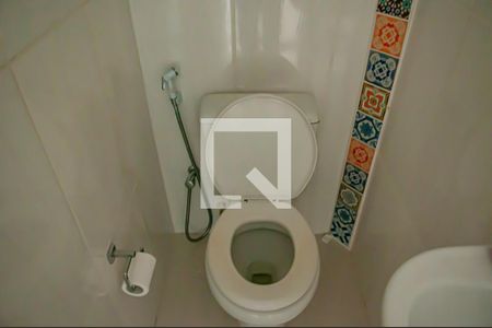 Casa à venda com 220m², 3 quartos e 2 vagaslavabo