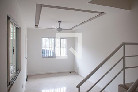sala de casa à venda com 3 quartos, 220m² em Tanque, Rio de Janeiro