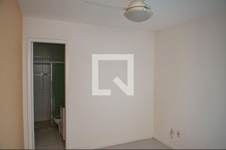 Casa à venda com 220m², 3 quartos e 2 vagassuite quarto 2