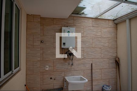 Casa à venda com 220m², 3 quartos e 2 vagasarea de serviço - garagem