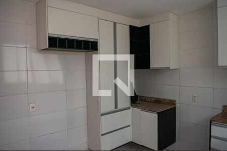 Casa à venda com 220m², 3 quartos e 2 vagascozinha