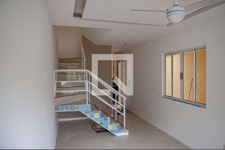 Casa à venda com 220m², 3 quartos e 2 vagassala